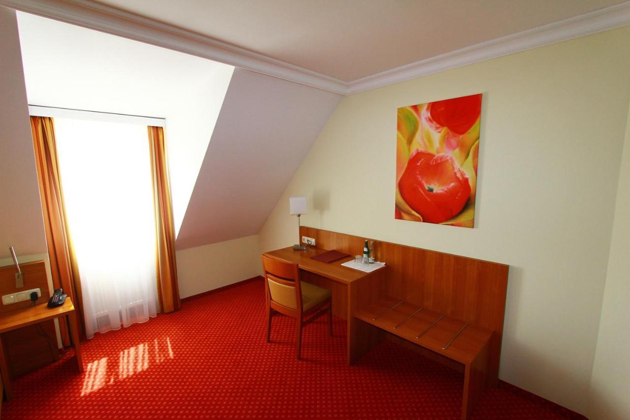Abasto Hotel Eichenau 外观 照片